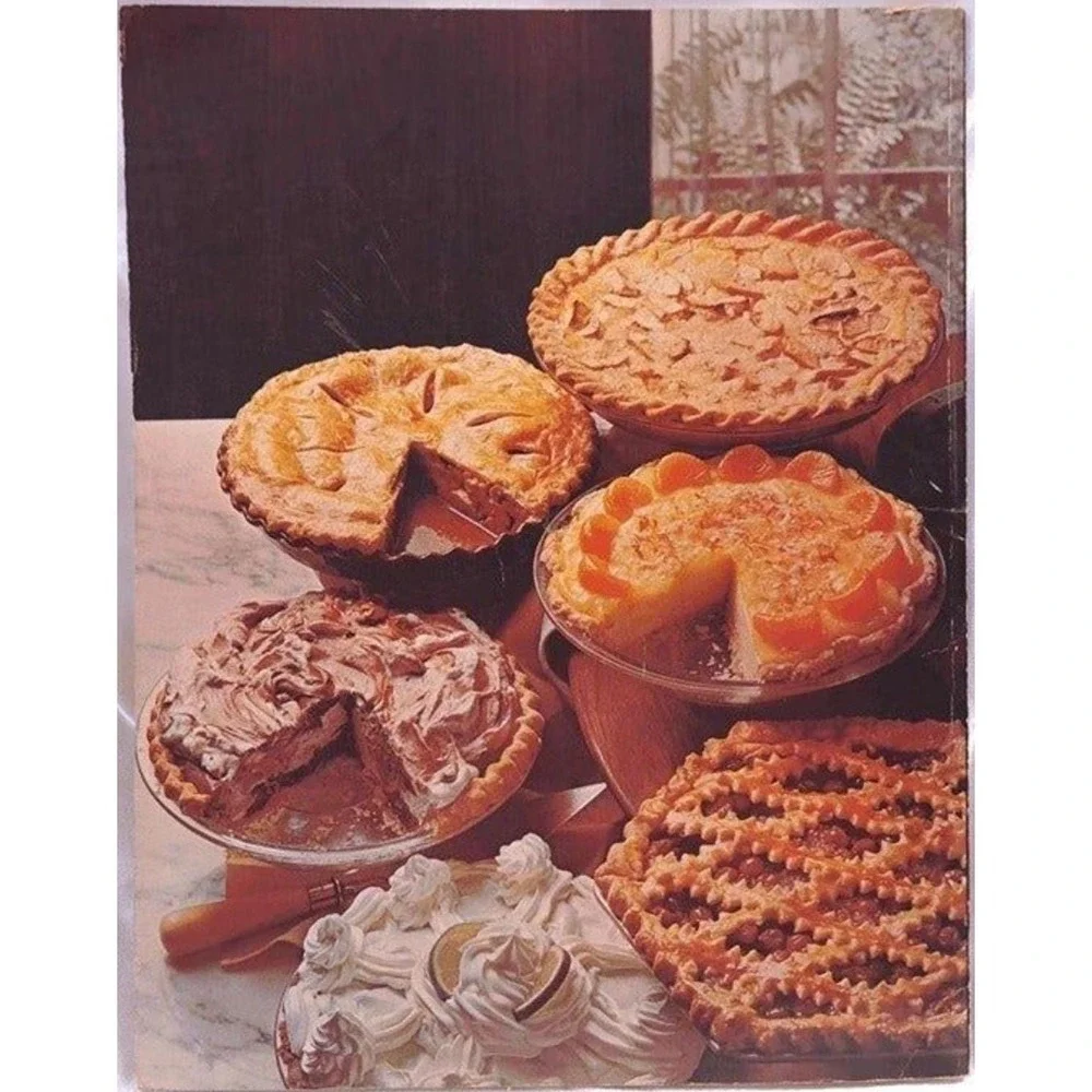 Wonderful Ways to Prepare Desserts Cookbook 1978 Vintage 70s Canada Retro Baking